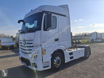 Cabeza tractora Mercedes