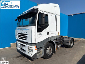 Traktor Iveco