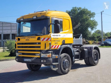 Влекач Scania P124