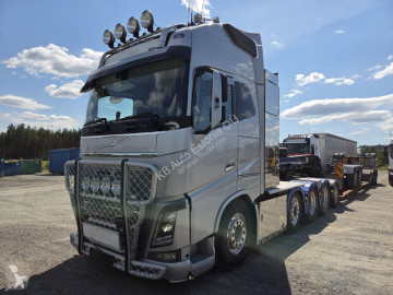 Влекач Volvo