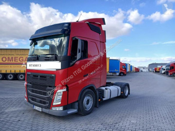 جرار Volvo