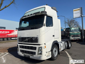 Влекач Volvo