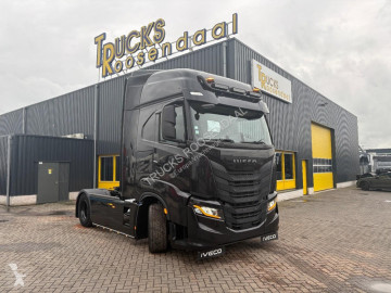 Влекач Iveco S-WAY 570 + RETARDER + EURO 6 + SHOWTRUCK