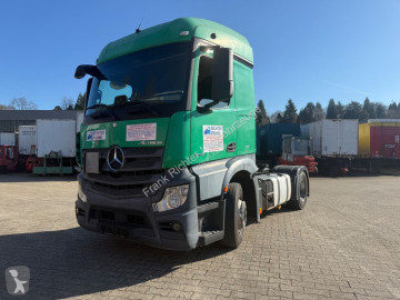 Cabeza tractora Mercedes
