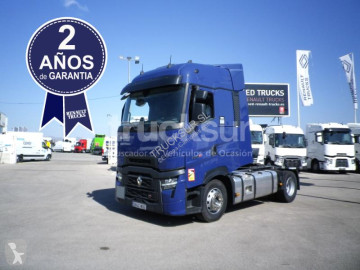 Влекач Renault