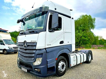 Влекач Mercedes Actros