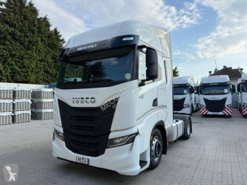 Iveco tractor unit