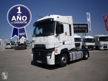 Влекач Renault