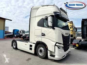 جرار Iveco S-WAY 530