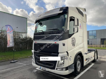Cabeza tractora Volvo
