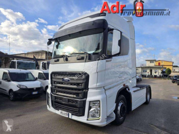 Traktor Ford