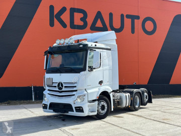 Cabeza tractora Mercedes