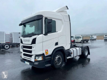Влекач Scania