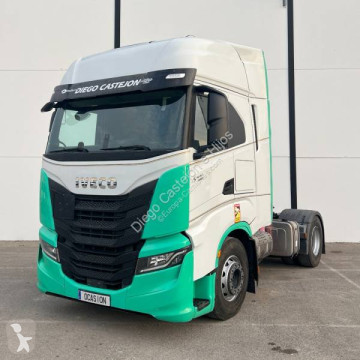 Cabeza tractora Iveco