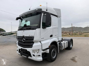 Traktor Mercedes