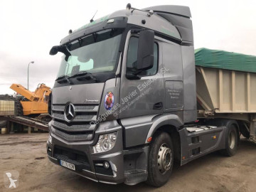 Влекач Mercedes Actros 1851