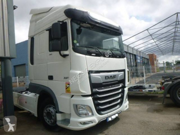 Cabeza tractora DAF