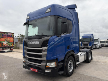 Влекач Scania R450