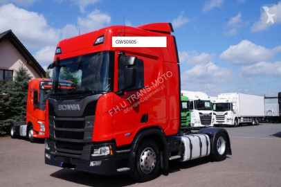 Влекач Scania