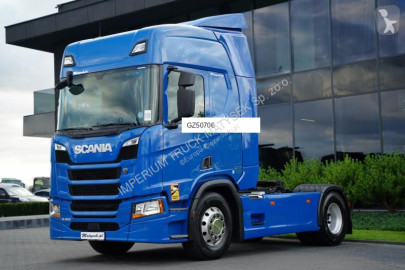 Влекач Scania R450
