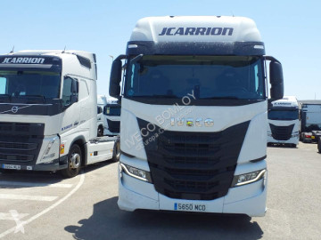 Влекач опасни товари / adr Iveco
