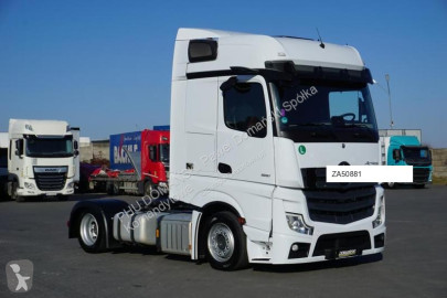 Traktor Mercedes