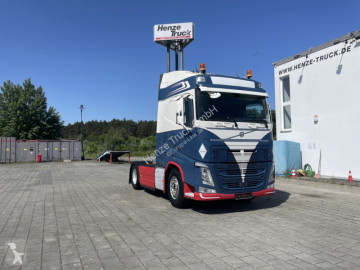 Влекач Volvo