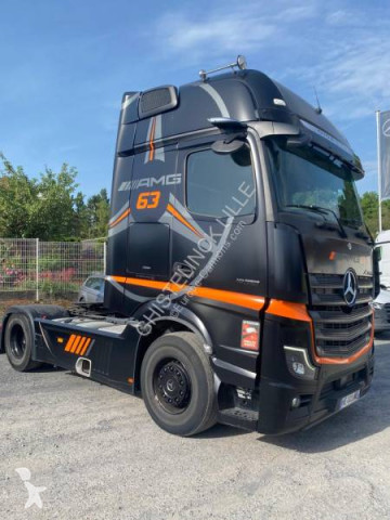 Traktor Mercedes