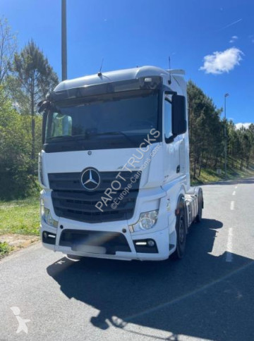 Tracteur Mercedes Actros 1845