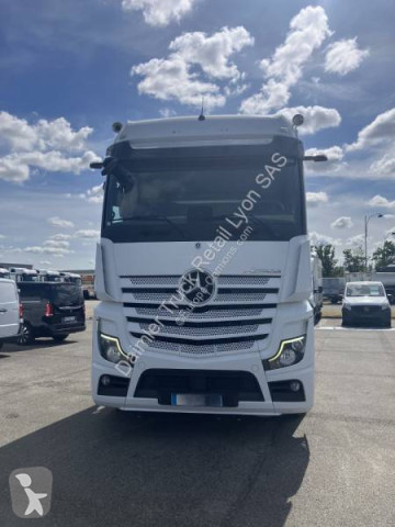 Влекач Mercedes Actros 1853 LS
