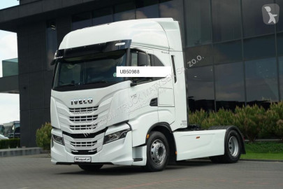 Влекач Iveco S-WAY / 490