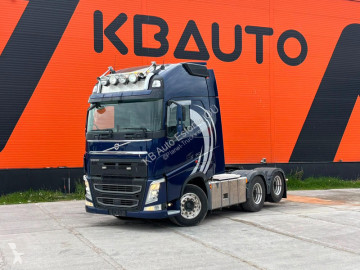 Влекач Volvo