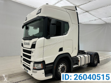 Влекач Scania