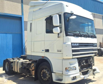 جرار DAF XF460