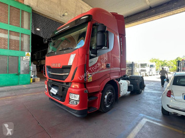 Traktor Iveco