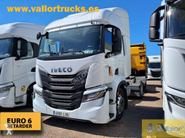 Влекач Iveco S-WAY 460
