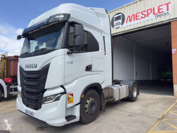 Cabeza tractora Iveco