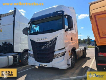 Влекач Iveco S-WAY 490