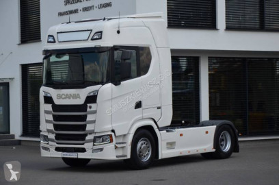 Влекач Scania