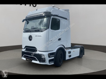 Traktor Mercedes