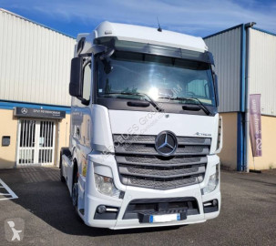 جرار Mercedes