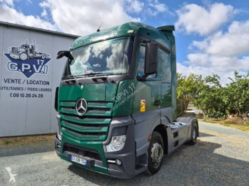 MercedesActros1843