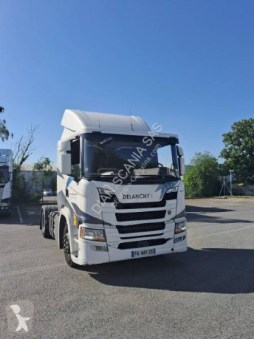 Влекач Scania