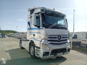 جرار Mercedes
