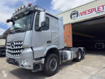 Cabeza tractora Mercedes