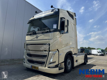Влекач Volvo F6 FH460 Turbo Compound - FULL AIR - I-PARK COOL - NAVI - FRIDGE - MICRO
