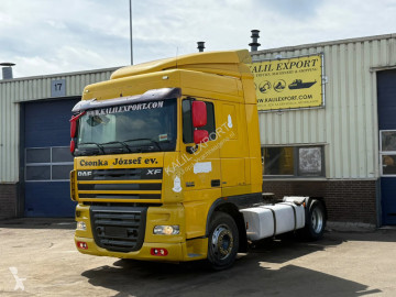 Влекач DAF XF105 105410 Tractor - 6 Cilinder Engine - 410 HP - Double Sleep Cab - Full Spoilers - Airconditioning - Good Condition