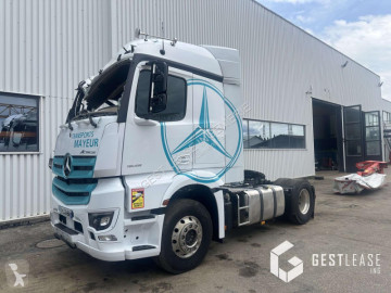 Mercedes tractor unit