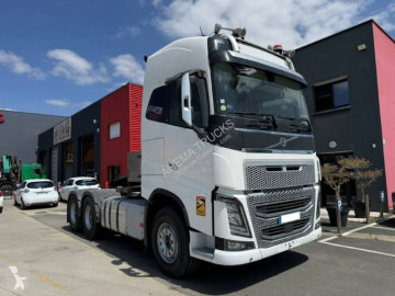 Tracteur convoi exceptionnel Volvo