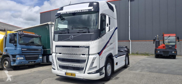 Влекач Volvo FH 500 Refrigerator